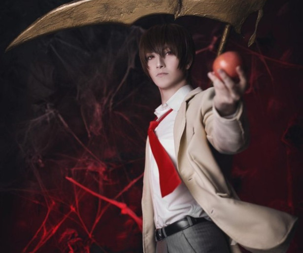 30 Light Yagami Cosplays That Are Out Of This World 